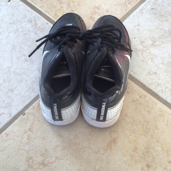 Baseball shoes - Picture 3 of 6